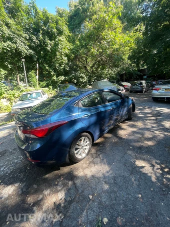 2016 Hyundai Elantra SE Sedan - miniatura 6
