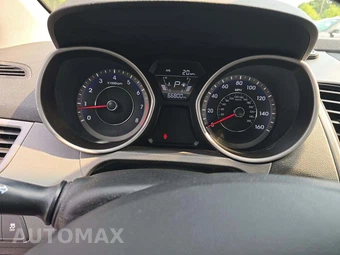 2016 Hyundai Elantra Sport Sedan - miniatura 6