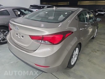 2016 Hyundai Elantra Value Edition Sedan – miniatura 4
