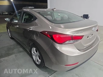 2016 Hyundai Elantra Value Edition Sedan – miniatura 6