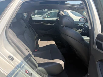 2016 Hyundai Genesis 3.8 Sedan - miniatura 11