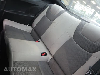 2016 Hyundai Genesis Coupe 3.8 w/Gray Interior – miniatura 13