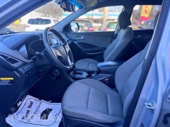 2016 Hyundai Santa Fe SE - miniatura 18