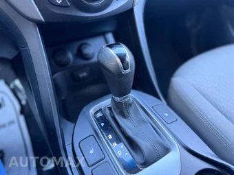 2016 Hyundai Santa Fe SE - miniatura 39