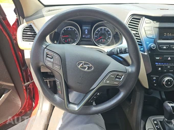 2016 Hyundai Santa Fe SE - miniatura 10