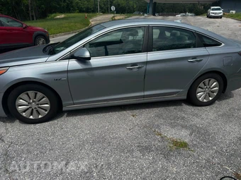 2016 Hyundai Sonata Hybrid SE – miniatura 2