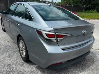 2016 Hyundai Sonata Hybrid SE – miniatura 4