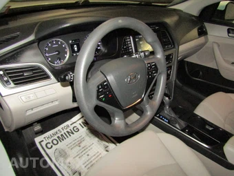 2016 Hyundai Sonata SE – miniatura 9