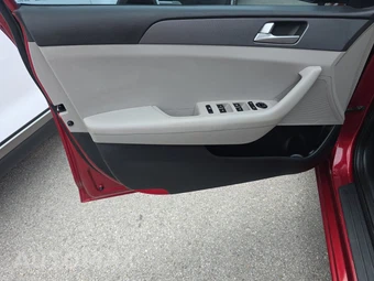 2016 Hyundai Sonata SE – miniatura 9
