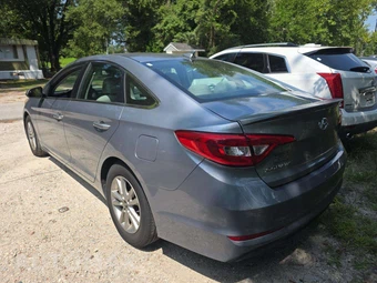 2016 Hyundai Sonata SE – miniatura 2