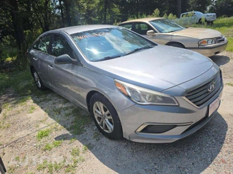 2016 Hyundai Sonata SE – miniatura 4