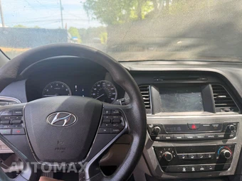 2016 Hyundai Sonata SE - miniatura 6