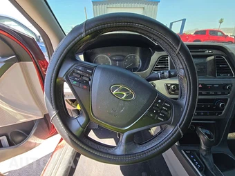 2016 Hyundai Sonata Sport - miniatura 10