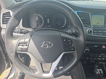 2016 Hyundai Tucson Limited – miniatura 10