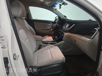 2016 Hyundai Tucson SE - miniatura 8