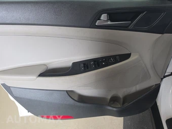 2016 Hyundai Tucson SE - miniatura 9