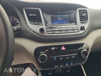 2016 Hyundai Tucson SE – miniatura 11