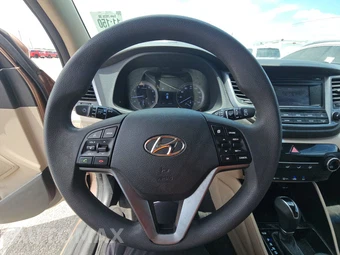 2016 Hyundai Tucson SE – miniatura 10