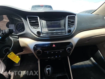 2016 Hyundai Tucson SE – miniatura 11