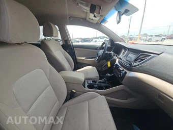 2016 Hyundai Tucson SE – miniatura 8