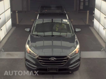 2016 Hyundai Tucson SE – miniatura 2
