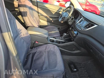 2016 Hyundai Tucson SE – miniatura 9