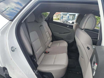 2016 Hyundai Tucson SE - miniatura 16