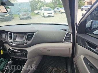 2016 Hyundai Tucson SE - miniatura 19