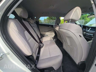 2016 Hyundai Tucson SE - miniatura 13