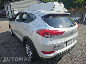 2016 Hyundai Tucson SE – miniatura 2