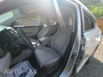 2016 Hyundai Tucson SE – miniatura 6