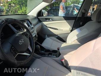 2016 Hyundai Tucson SE – miniatura 7