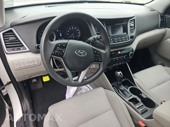 2016 Hyundai Tucson SE – miniatura 11