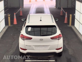 2016 Hyundai Tucson SE – miniatura 5