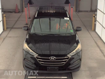 2016 Hyundai Tucson SE – miniatura 2