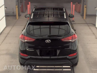 2016 Hyundai Tucson SE – miniatura 5
