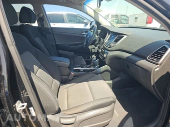 2016 Hyundai Tucson SE – miniatura 8