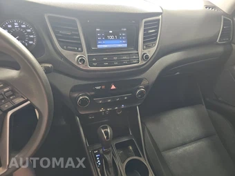 2016 Hyundai Tucson SE – miniatura 11