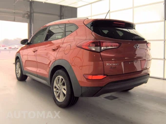 2016 Hyundai Tucson SE – miniatura 6