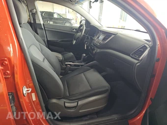 2016 Hyundai Tucson SE – miniatura 8