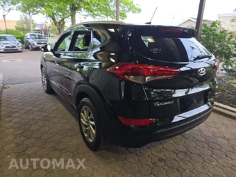 2016 Hyundai Tucson SE - miniatura 2