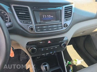 2016 Hyundai Tucson SE – miniatura 11