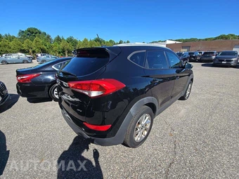 2016 Hyundai Tucson SE – miniatura 3