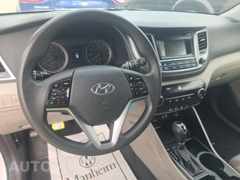 2016 Hyundai Tucson SE - miniatura 11