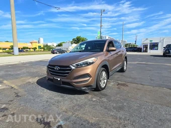 2016 Hyundai Tucson SE w/Beige Interior