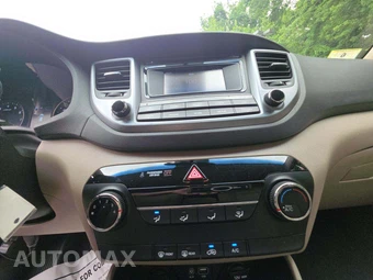 2016 Hyundai Tucson SE w/Beige Interior – miniatura 7