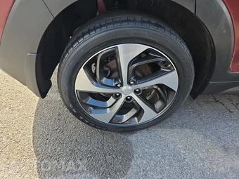 2016 Hyundai Tucson Sport w/Beige Interior - miniatura 10