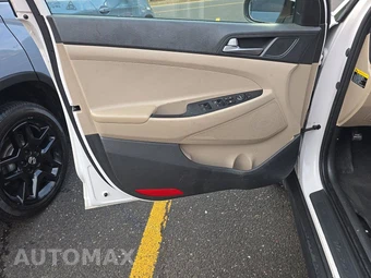 2016 Hyundai Tucson Sport w/Beige Interior - miniatura 9