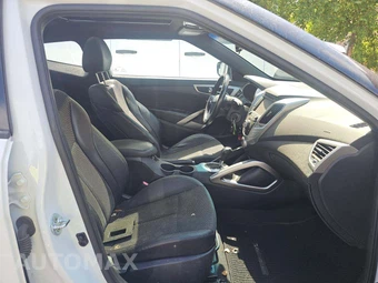 2016 Hyundai Veloster – miniatura 18