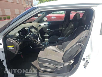 2016 Hyundai Veloster – miniatura 6